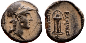 Hellenistic period coin (3-1 century BC) Bronze coin. Obv: Bust of Athena. Rev: Tripod

15mm 3.29g

Artificial sand patina