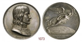 Battaglia di Montenotte 1796, Parigi op. Gayard & Jeuffroy, AR 40,16g. Ø40,5mm. [3,4mm. Anepigrafe, Busto di Napoleone Bonaparte a d., sotto, GAYARD F...