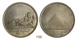Conquista del basso Egitto, 1798 (an 7), Parigi op. Brenet, AR 14,25g. Ø33,2mm. [1,9mm. Il Nilo adagiato su letto a forma di Sfinge, con piccoli putti...