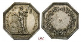 Tribunale di cassazione a Parigi, 1800, Parigi op. Gatteaux, AR 47,60g. Ø47,2mm. [3,1mm. Medaglia Ottagonale. TRIBUNAL DE CASSATION La Giustizia stant...