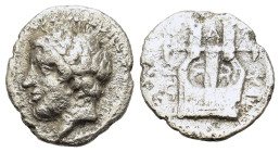 Macedon. Chalcidian League, Olyntos, c. 389-380 BC. AR Tetrobol (13,9mm, 2.1g).
Laureate head of Apollo l. R/ Cithara. Sear 1425; Robinson & Clement G...
