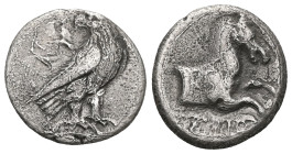 Aeolis, Kyme
Hemidrachm circa 350-250 . KY Eagle standing r. with closed wings, and looking backwards. Rev. Forepart of horse r.; below, AΠOΛΛA[Σ]. SN...