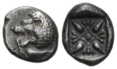 Miletus
Obol circa 500-494, AR . Forepart of lion r., head looking backwards, with open jaws and tongue protrudring. Rev. Floral pattern in incuse squ...