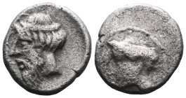 Greek Coins
CILICIA. Nagidos. Obol (Circa 400-380 BC).
Obv: Head of Aphrodite left, with hair in sphendone.
Rev: ΝΑΓΙ.
Bearded head of Dionysos left.
...