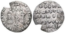 Byzantine
Basilius II. Bulgaroktonos (976 - 1025 n. Chr.) und Constantinus VIII.
Miliaresion (Silber). 977 - 989 n. Chr. Constantinopolis.
Vs: EN TOVT...