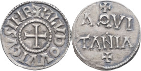 FRANCE / CAROLINGIENS - FRANCE / CAROLINGIAN
Louis le Pieux (814-840). Denier ND, Aquitaine.
P.657 v. - MG.389-390 ; Argent - 1,78 g - 20 mm - 9 h
Sup...