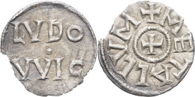 FRANCE / CAROLINGIENS - FRANCE / CAROLINGIAN
Louis le Pieux (814-840). Obole ND, Melle.
P.709-710 - MG.394 ; Argent - 0,66 g - 15,5 mm - 5 h
Flan ébré...