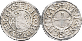 FRANCE / CAROLINGIENS - FRANCE / CAROLINGIAN
Eudes (888-898). Denier ND, Tours.
MG.1302 ; Argent - 1,66 g - 20,5 mm - 11 h
Exemplaire légèrement voilé...