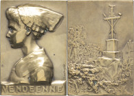 FRANCE - FRANCE
IIIe République (1870-1940). Plaque, Vendéenne, par Ernesta Robert-Merignac ND (1907), Paris.
MdP M.98 ; Bronze - 104,10 g - 63 x 44 m...