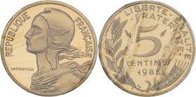 FRANCE - FRANCE
Ve République (1958 à nos jours). Piéfort de 5 centimes Marianne 1985, Pessac.
GEM.22.P1 ; Cupro-nickel aluminium - [4,00] g - 17 mm -...