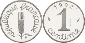 FRANCE - FRANCE
Ve République (1958 à nos jours). Piéfort de 1 centime Épi en argent 1992, Pessac.
GEM.4.P2 ; Argent - 4,4 g - 15 mm - 6 h
Vendu dans ...