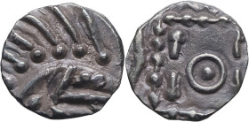 GRANDE-BRETAGNE - UNITED KINGDOM
Anglo-Saxons. Sceatta, série E ND (8e s.).
S.790G ; Argent - 1,17 g - 11 mm - 3 h
Superbe.