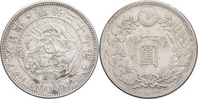JAPON - JAPAN
Mutsuhito ou Meiji (1867-1912). 1 yen An 27 (1894), Osaka.
KM.A25.3 ; Argent - 26,89 g - 38 mm - 6 h
Exemplaire légèrement nettoyé. Supe...