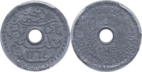TUNISIE - TUNISIA
Mohamed Lamine, Bey (1943-1957). Essai de 10 centimes 1945 - AH 1364, Paris.
Lec.119 - KM.E25 ; Zinc - [1,50] g - 17 mm - 6 h
PCGS S...
