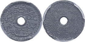 TUNISIE - TUNISIA
Mohamed Lamine, Bey (1943-1957). Essai de 10 centimes 1945 - AH 1364, Paris.
Lec.119 - KM.E25 ; Zinc - [1,50] g - 17 mm - 6 h
PCGS S...