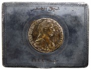 DARFUR:silver box (100 x 77mm), about 11mm thick, weight of 132g, with a Maria Theresa thaler in the center of the top, inscriped in Arabic sabaq al-f...
