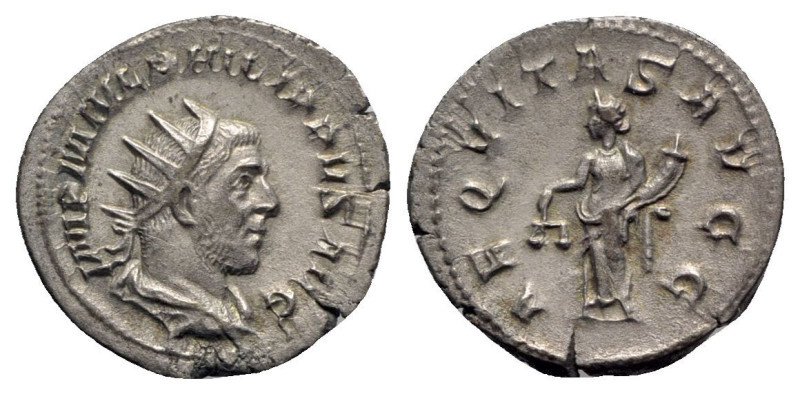 Philip I (244-249). AR Antoninianus (23mm, 3.51g, 1h). Rome, AD 246. Radiate, dr...