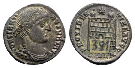 Constantine I (307/310-337). Æ Follis (19mm, 2.97g, 6h). Cyzicus. Diademed, draped and cuirassed bust r. R/ Camp-gate with two turrets; star above; SM...