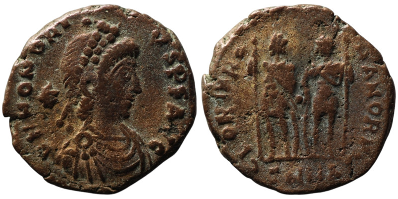 Honorius (AD 393-423). Heraclea
AE Follis (15mm, 2,43g)