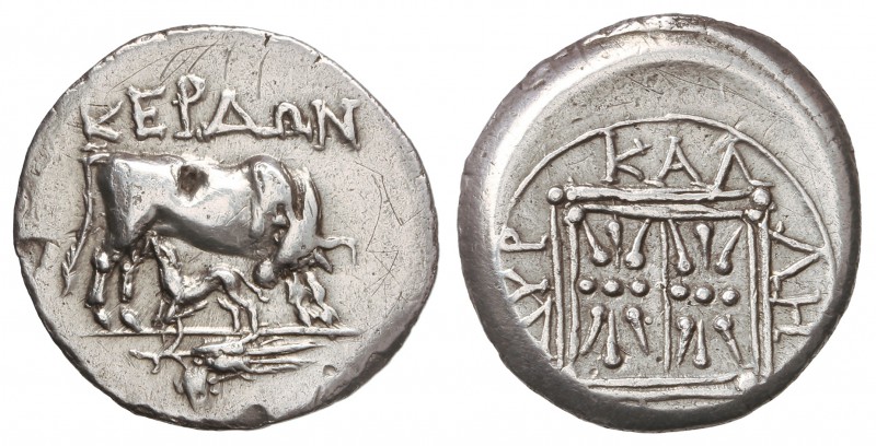 Victoriato. 229-100 a.C. DYRRACHIUM. EPIDAMNUS. Anv.: KEP¶. Vaca en pie a derech...