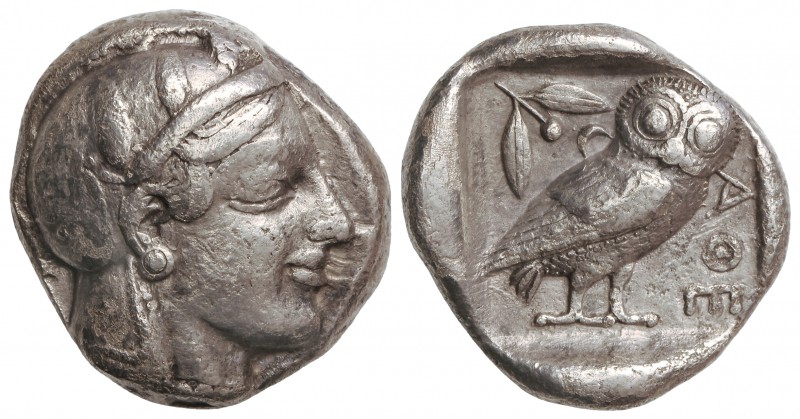 Tetradracma. 480-407 a.C. ATENAS. Anv.: Cabeza de Atenea a derecha, con casco ad...