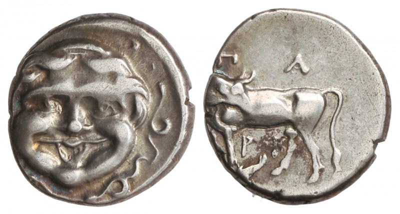 Hemidracma. 400-350 a.C. PARION. MISIA. Anv.: Cabeza de Gorgona rodeada de serpi...