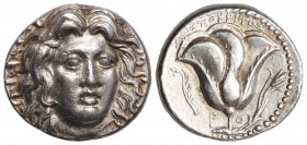 Tetradracma. 283-166 a.C. RODAS. ISLAS DE CARIA. Anv.: Cabeza refulgente de Helios de frente, ligeramente girada a la derecha. Rev.: P - O y API¶TOKPI...