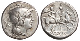 Denario. 209-208 a.C. ANÓNIMO. Rev.: Dióscuros a caballo a derecha, encima estrellas, debajo ancla. En exergo: ROMA en tablilla. 4,16 grs. AR. Cal-4; ...