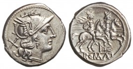 Denario. 200 a 190 a.C. ANÓNIMO. Rev.: Dióscuros a caballo a derecha, debajo proa de nave. En exergo: ROMA en tablilla. 3,70 grs. AR. Brillo original....