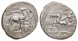 Denario. 58 a.C. AEMILIA-8. M. Aemilius Scaurus y Pub. Plautius Hipsaeus. Anv.: El rey Aretas de rodillas a derecha, detrás camello. 3,70 grs. AR. Cal...