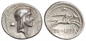 Denario. 64 a.C. CALPURNIA-24e. C. Calpurnius Piso Frugi. Anv.: Cabeza de Apolo a derecha, detrás casco. 3,55 grs. AR. Cal-335. EBC-.