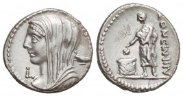 Denario. 55 a.C. CASSIA-10. L. Cassius Longinus. Anv.: Busto velado de Vesta a izquierda, entre L y copa. 3,85 grs. AR. Cal-415; FFC-561. EBC/EBC-.