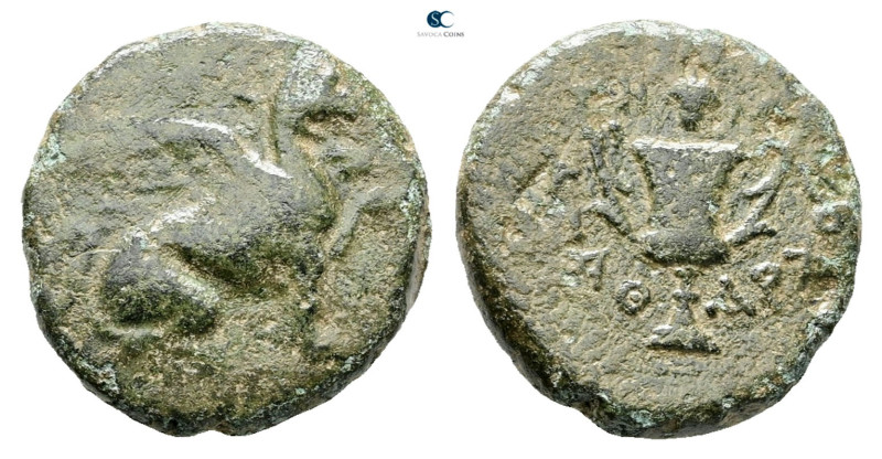 Ionia. Teos circa 370-340 BC. 
Bronze Æ

17 mm, 4,61 g



Good Fine