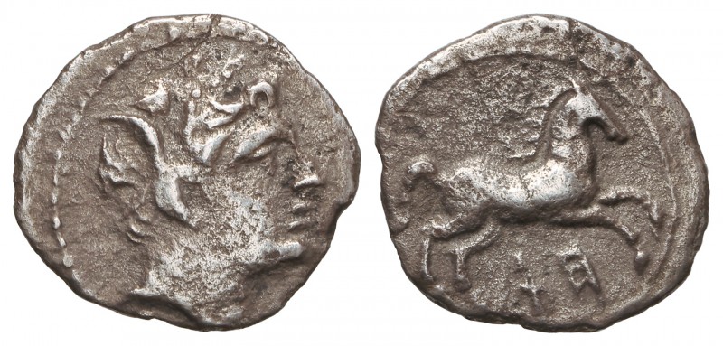 Quinario. 106-60 a.C. HIEMPSAL II. NUMIDIA. Anv.: Cabeza coronada de espigas a d...