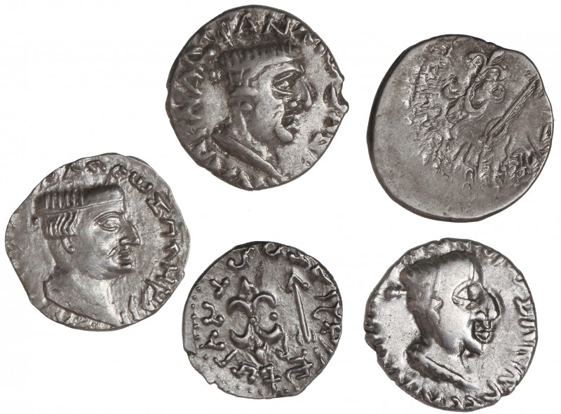 Lote 5 monedas Dracma. Siglo I d.C. KSHAHARATAS. NAHAPANA. INDO-ESCITAS DEL PAQU...