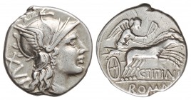 Denario. 141 a.C. TITINIA-7. C. Titinius Gadaeus. Anv.: XVI detrás de la cabeza de Roma. Rev.: C. TITINI. 3,75 grs. AR. Cal-1303; FFC-1144. MBC.