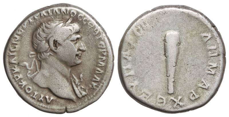 Didracma. Acuñada el 112-117 d.C. TRAJANO. CESAREA. CAPADOCIA. Anv.: Busto de Tr...