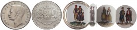Schraube-Thaler. (1860) 1991. NASSAU. AR. Moneda de fantasía con rosca en cuyo interior alberga un desplegable con diez imágenes a color de trajes típ...