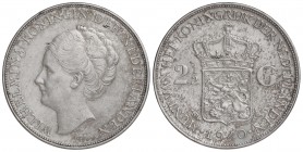 2 1/2 Gulden. 1940. GUILLERMINA I. 24,95 grs. AR. (Ligeras rayitas). KM-165. EBC-.