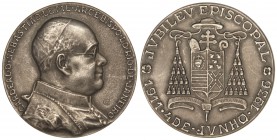 Medalla. 1936. BRASIL. Anv.: JUBILEO EPISCOPAL DEL CARDENAL SEBASTIAO LEME 4 DE JUNIO 1911-1936. Arzobispo de Río de Janeiro. 68,82 grs. AR. Ø 50 mm. ...