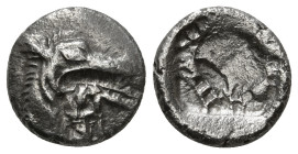 CARIA. Kindya. Tetrobol (Circa 510-480 BC).
Obv: Head of ketos right.
Rev: Incuse geometric pattern. 1,52 g - 12,22 mm
