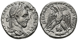 Emesa. Macrinus, 217-218. Tetradrachm, officina H circa 217-218, AR Obv : [AYT] K M OΠ CE – MAKPINOC [CE] Laureate and draped bust r. Rev. ΔHMAPX EΞ Y...