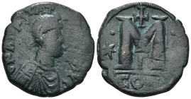 ANASTASIUS I (491-518). Follis. Constantinople.
Obv: D N ANASTASIVS P P AVG.
Diademed, draped and cuirassed bust right.
Rev: Large M; star to left and...