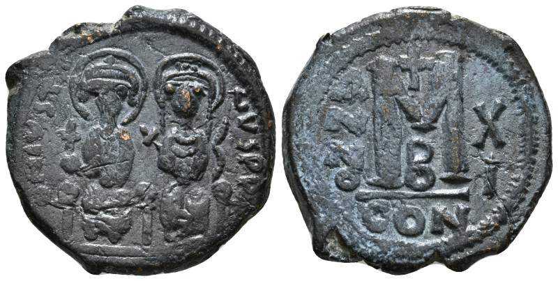JUSTIN II, with SOPHIA (565-578). Follis. Constantinople. Dated RY 8 (572/3).
Ob...