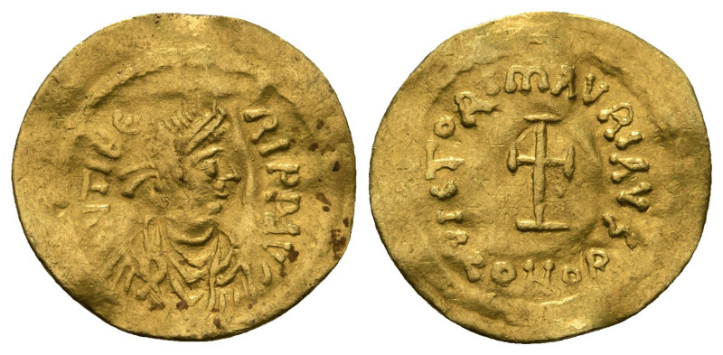 MAURICE TIBERIUS (582-602). GOLD Tremissis. Constantinople.
Obv: D N TIЬЄRI P P ...