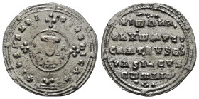 JOHN I TZIMISCES (969-976). Miliaresion. Constantinople.
Obv: + IhSVS XRI-STVS nICA*.
Cross crosslet set on globus above two steps; in central medalli...