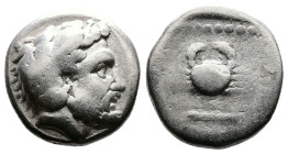 Islands off Caria, Kos, circa 355-335 BC. AR Drachm (13.7 mm, 3,26 g.). Head of bearded Herakles to right, wearing lion skin headdress. Rev. [KΩΙΟΝ] C...