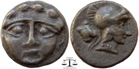 Pisidia, AR Obol Selge 3rd Century BC. Facing head of Gorgoneion / Helmeted head of Athena right, astragal behind. SNG Paris 1928 var. 10 mm., 0,8 g.