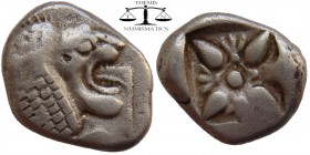 Ionia, AR Diobol Miletos ca. 525 BC. Lion's head right / Star ornament within incuse square. Sear 3532. 11 mm., 1,2 g.