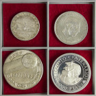 Lote 3 monedas y 1 medalla. ESTADO ESPAÑOL, JUAN CARLOS I, ITALIA. CuNi, AR (3). Conjunto de 4 piezas: Medalla Copa del Mundo España ´ 82. 500 Lire It...